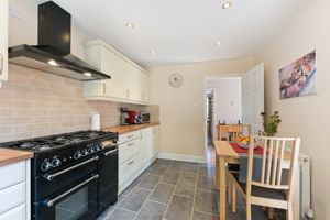 Kitchen/Breakfast Room- click for photo gallery